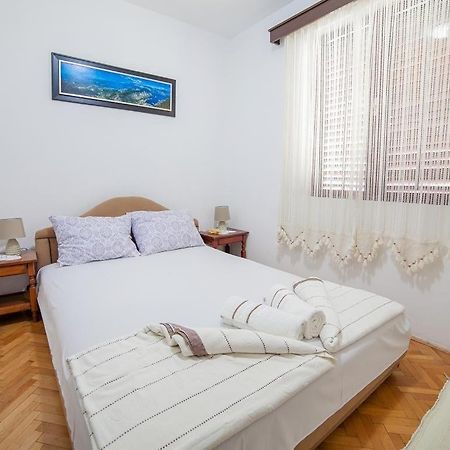 Rooms Garden Petrovac Rum bild