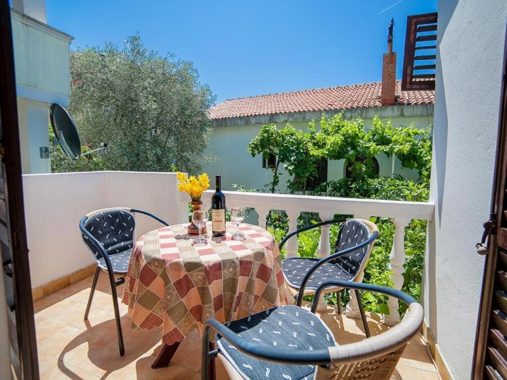 Rooms Garden Petrovac Rum bild